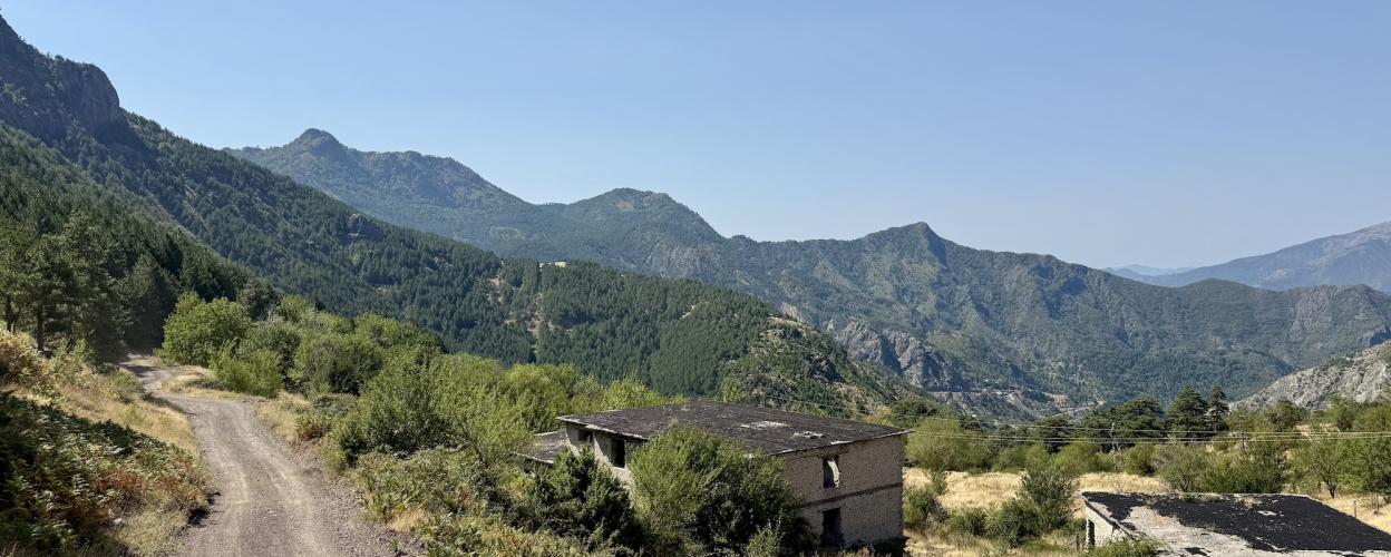 Offroad Albanien Durch die Munella Berge