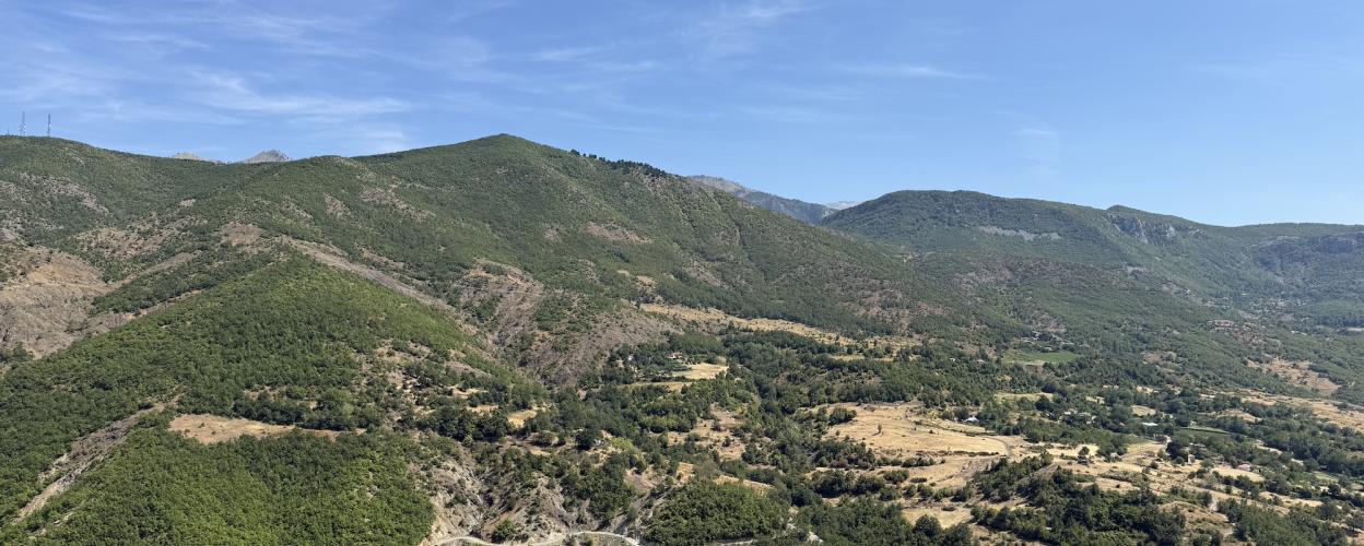 Offroad Albanien Im Osten von Rreshen