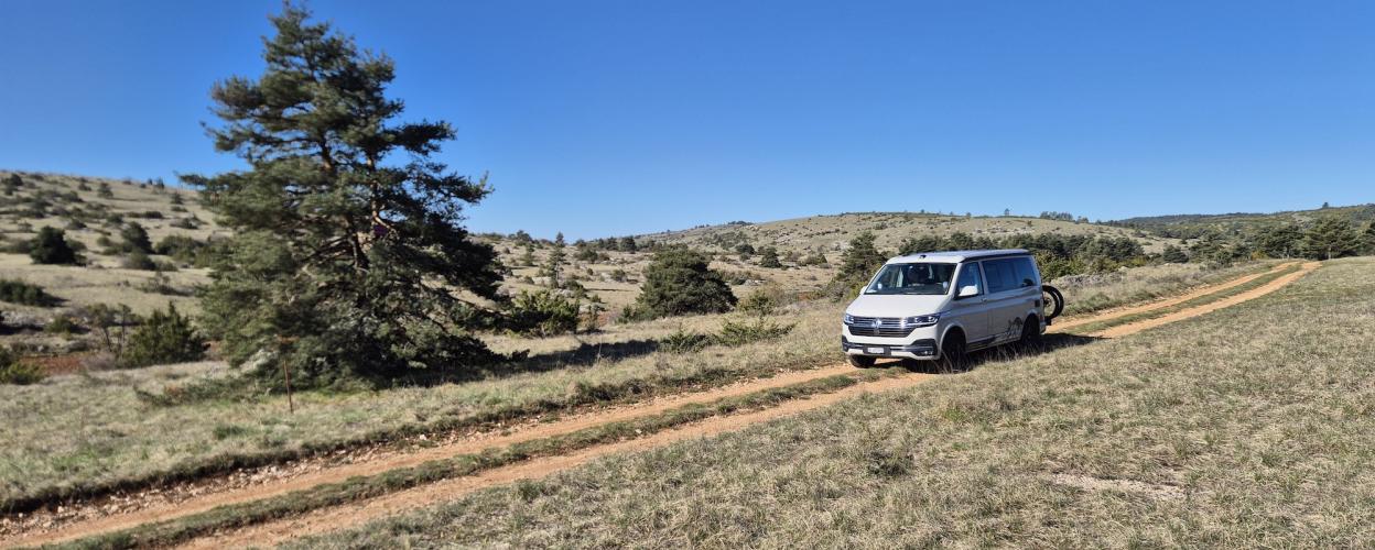 Offroad Frankreich Piste über die Causse Noir