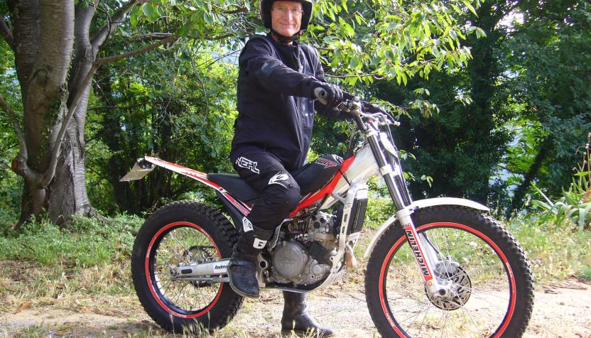 Martin Schempp auf Trial Motorrad