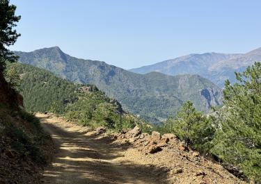 Offroad Albanien Durch die Munella Berge